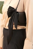 Siyah-Saten Üçgen Çok Kullanımlı Fular thumbnail 4
