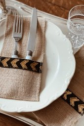 4lü Down Arrow Pırıltılı El Yapımı Jüt Kaşıklık thumbnail 1