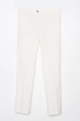 Kırık Beyaz-Pamuklu Ütü İzli Cepli Likralı Dar Paça Pantolon thumbnail 6
