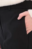 Siyah-Süs Cep Kapaklı Pensli Havuç Pantolon thumbnail 5