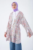 Beyaz-Pembe-Oversize Kol Yırtmaç Detaylı Kuşaklı Desenli Kimono - 5