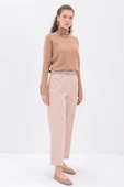 Bej-Süs Cep Kapaklı Pensli Havuç Pantolon thumbnail 3