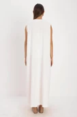 Ekru-Büyük Beden Pamuklu Bisiklet Yaka Kolsuz Likralı İçlik Elbise thumbnail 3