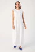 Beyaz-Pamuklu Bisiklet Yaka Likralı Kolsuz İçlik Elbise thumbnail 3