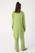 Yeşil-Viskon Degaje Detaylı Pantolonlu Takım thumbnail 4