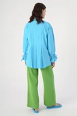 Turkuaz-Arkası Pile Detaylı Hakim Yaka Gömlek Tunik thumbnail 4