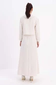 Beyaz-Taşlı Düğmeli Cepli Tüvit Etekli Takım thumbnail 5