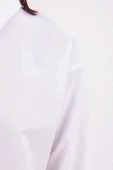 Beyaz-ÖNDEN VE ARKADAN DÜĞMELİ GÖMLEK TUNİK thumbnail 4