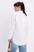 Beyaz-ÖNDEN VE ARKADAN DÜĞMELİ GÖMLEK TUNİK thumbnail 1