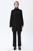 Siyah-Yaka Ve Kolları Toka Detaylı Tunik thumbnail 2
