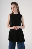 Siyah-Kolsuz Bisiklet Yaka Eteği Pileli Bluz thumbnail 1