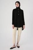Siyah-Gömlek Yaka Yarım Patlı Yırtmaçlı Arkası Uzun Tunik thumbnail 2