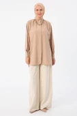 Sütlü Kahve-Dik Yaka Büzgülü Kol Düğmesi Detaylı Gömlek thumbnail 2