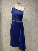 24Y1470 ELBİSE ABİYE SATEN TEK OMUZ - 1