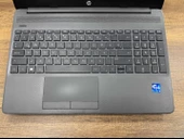 HP 250 G8 Intel Core i7 1165G7 16GB 256GB SSD Iris Xe 15.6" FHD 34N99ES  (İKİNCİ EL) - 2