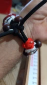 - SELANOGLUDESİGN - Boncuk eklenerek görsel olarak temalaştırılan paracord bileklik - 3