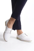 Kadın Hakiki Deri Asimetrik Kesim Günlük Ayakkabı Önü Delik Detaylı Bağcıklı Rahat Taban Ayakkabı thumbnail 3