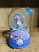 Kar Küresi Büyük Boy Püskürtmeli Işıklı Müzikli Denizkızı Mor thumbnail 5