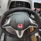 Honda Civic Fd6 Araca Özel Direksiyon Kılıfı (Tüylü Alcantra Nokta Kırmızı) thumbnail 4