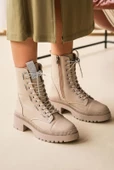 Kadın Parlak Taş Bağcıklı Şık Bot Tam Kalıp Yuvarlak Burun Günlük Bot thumbnail 1