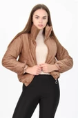 Kadın Yüksek Yaka Fermuar Detaylı Cepli Kışlık Kadife Mont DP7154 thumbnail 2