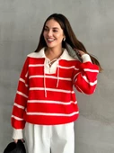 Kırmızı Mike Polo Yaka Kırmızı Çizgili Önü Bağcık Triko Kazak thumbnail 1