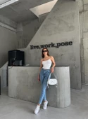 Açık Mavi Kar Yıkamalı Likralı Mom Jean Pantolon - 5