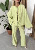 Fıstık Yeşili Önü Bağlamalı Balon Kol Gömlek Pantolon Takım thumbnail 1