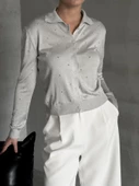 Gri Polo Yaka Mini Topçuklu Bluz - 2