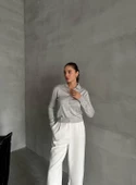 Gri Polo Yaka Mini Topçuklu Bluz - 7