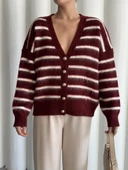 Bordo-Ekru Yumoş Enine Çizgili Hırka - 3