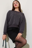 Önü Boncuklu Üç İplik Kısa Sweatshirt Füme - 1