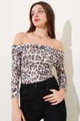 Leopar Desen Kayık Yaka Bluz Bej thumbnail 2
