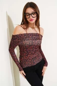 Leopar Desen Kayık Yaka Bluz Taba thumbnail 1