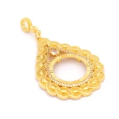 Çeyrek Altın Çerçeveli Kolye Ucu Altın Kaplama İşlemeli TGR-628 thumbnail 4