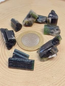 Turmalin Taşı Koyu Yeşil Renk (Verdelit) Kütle Ham Parça 1-1.49 gram Aralığı (54694) thumbnail 2