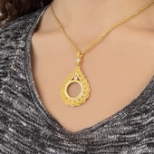 BZ Altın Kaplama Beyaz Taşlı Örgü Çeyrek Çerçeve Kadın Kolye Ucu - 2