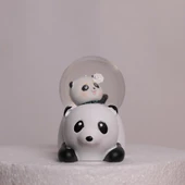 Panda Temalı Işıklı Pilli Kar Küresi - 1