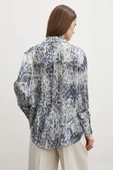 Yılan Desen Saten Gömlek Gri thumbnail 3