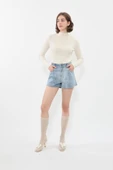 Kadın %100 Pamuk Açık Mavi Mini Jean Şort - 2