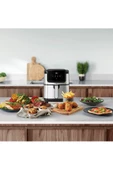 Electrolux E6AF1-4ST Airfryer 8 Programlı LCD Ekranlı 4.5 L Sepet Kapasiteli Sıcak Hava 606D Seri thumbnail 1