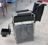 Medikaltec Klozet Üstü Tekerlekli Sandalye thumbnail 1