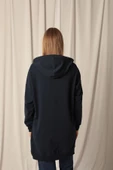 İki İplik Kumaş Armalı Kapüşonlu Kadın Lacivert Tunik Sweat thumbnail 5