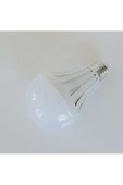 Pazariz Şarjlı Led Ampul 9 Watt Beyaz Işık Acil Durum Aydınlatma thumbnail 3