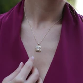 Radiant Kesim 1,25 Karat Zirkon Taşlı Elmas Model Gold Kaplama Gümüş Kolye thumbnail 2