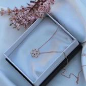 Kar Tanesi Zirkon Taşlı Rose Gold Kaplama Gümüş Kolye thumbnail 1