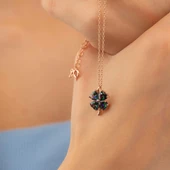 Mistik Topaz Taşlı Mini Yonca Figürlü Rose Gold Kaplama Gümüş Kolye thumbnail 1