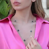 İkonik Alhambra Modeli Siyah Mine İşli Gümüş Kolye thumbnail 1
