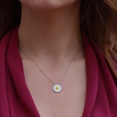 Papatya Mine İşli Gümüş Kolye thumbnail 3