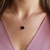 Oniks Taşlı Rose Gold Kaplama Gümüş Kolye thumbnail 1